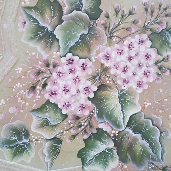 Set of 3 Incredibly Detailed Hand Painted Rococo Style Flowers on Embossed Metal - Picture 8 of 10